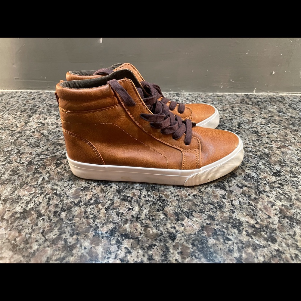 Old Navy Brown Faux Leather Hi-top Shoes Size 4